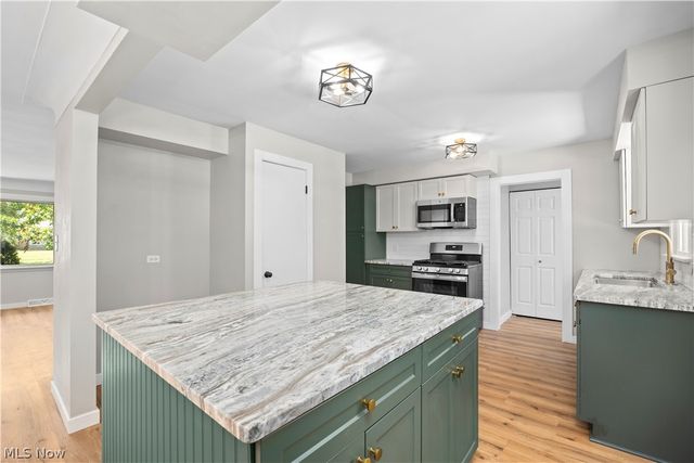 3815 Spencer Road, Rocky River, OH 44116
