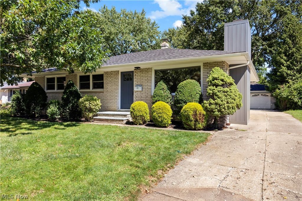 3815 Spencer Road, Rocky River, OH 44116