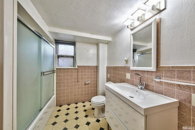 1800 Benjamin Franklin Drive, Reno, NV 89509