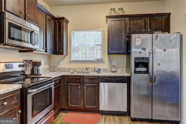 338 Lauren Drive, Fairburn, GA 30213