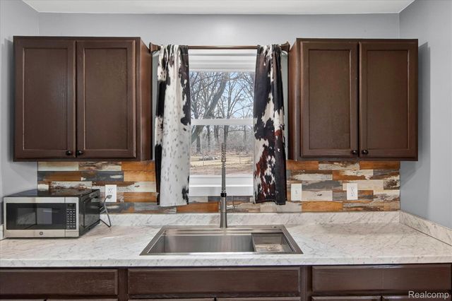 161 Bailey Drive, Raisin Township, MI 49221