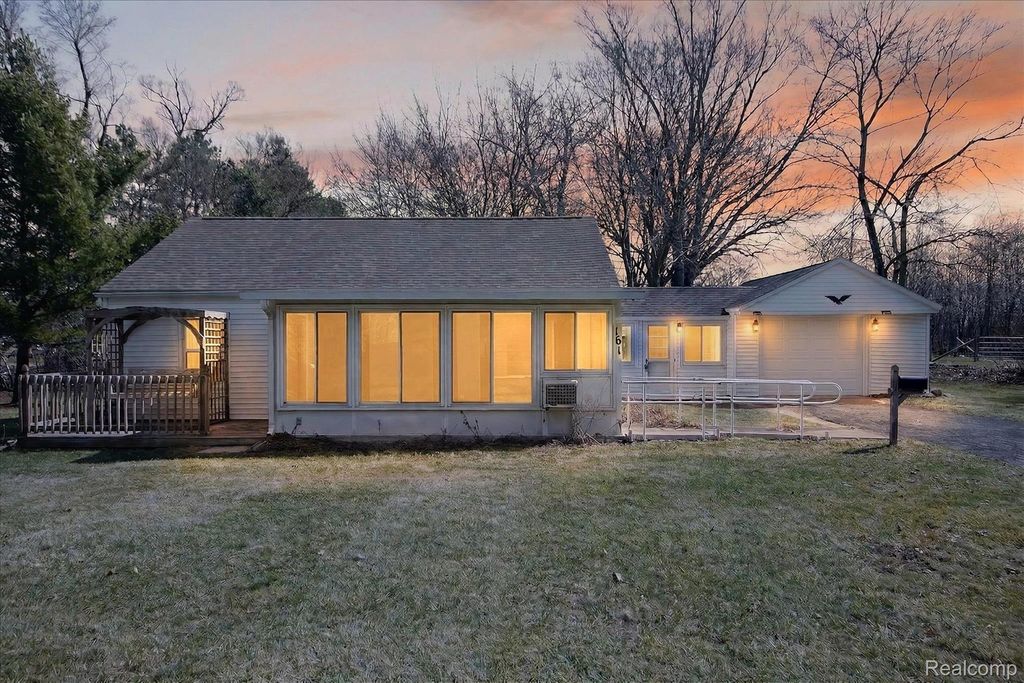 161 Bailey Drive, Raisin Township, MI 49221