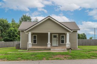 101 Fairfield Rd, Bethpage, TN 37022