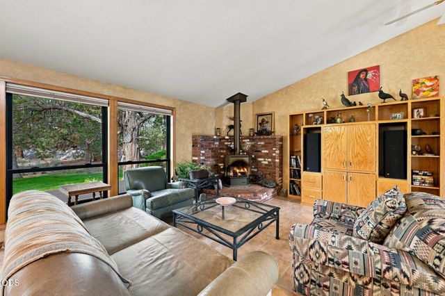 64417 McGrath Road, Bend, OR 97701