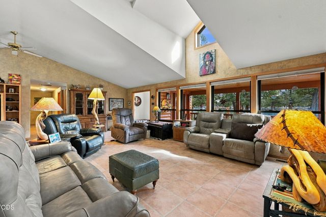 64417 McGrath Road, Bend, OR 97701