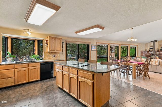 64417 McGrath Road, Bend, OR 97701
