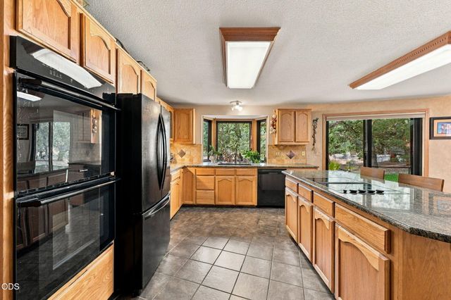 64417 McGrath Road, Bend, OR 97701