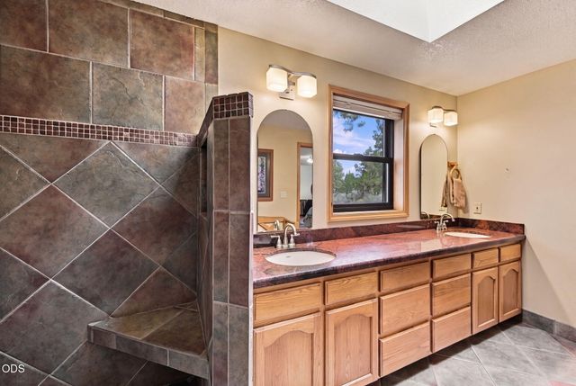 64417 McGrath Road, Bend, OR 97701