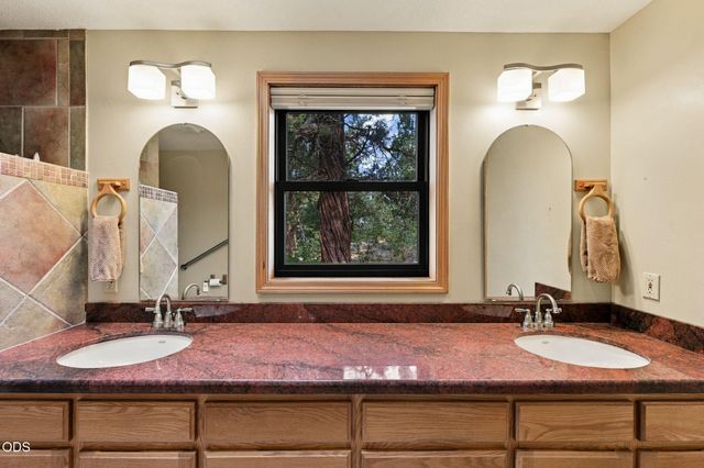 64417 McGrath Road, Bend, OR 97701