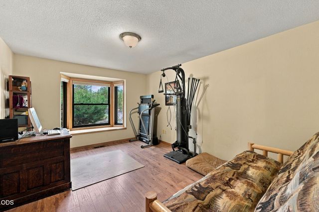 64417 McGrath Road, Bend, OR 97701