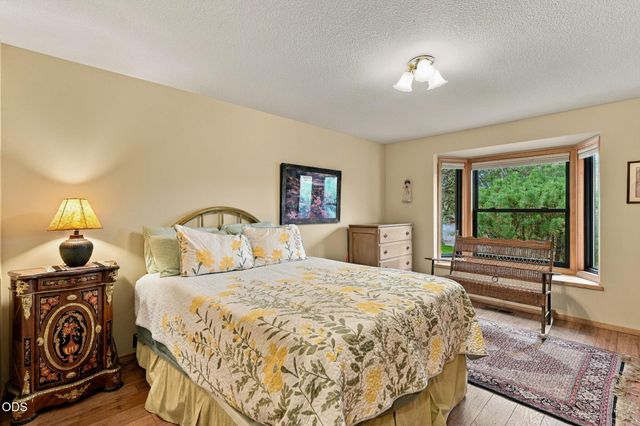 64417 McGrath Road, Bend, OR 97701
