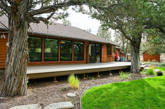 64417 McGrath Road, Bend, OR 97701