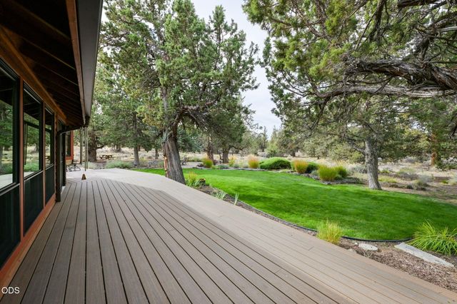 64417 McGrath Road, Bend, OR 97701