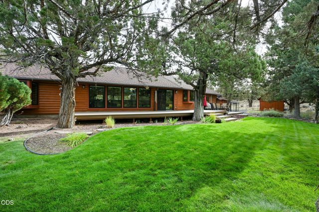 64417 McGrath Road, Bend, OR 97701