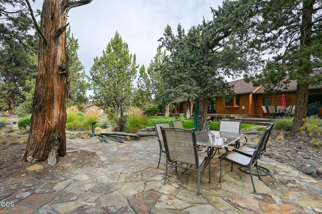 64417 McGrath Road, Bend, OR 97701