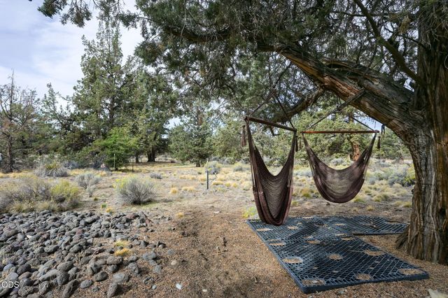 64417 McGrath Road, Bend, OR 97701
