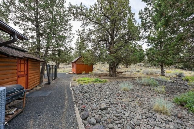 64417 McGrath Road, Bend, OR 97701