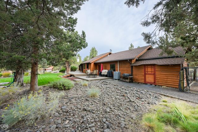 64417 McGrath Road, Bend, OR 97701