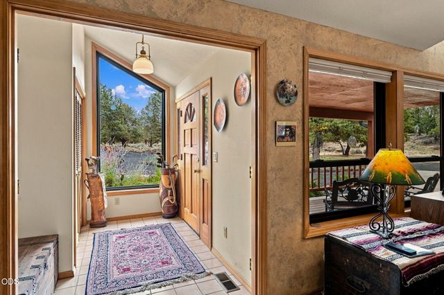 64417 McGrath Road, Bend, OR 97701