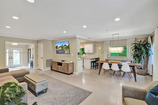 712 S 15th Avenue, Hollywood, FL 33020