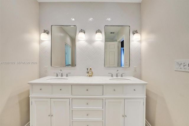 712 S 15th Avenue, Hollywood, FL 33020