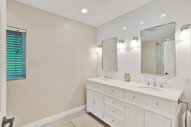 712 S 15th Avenue, Hollywood, FL 33020