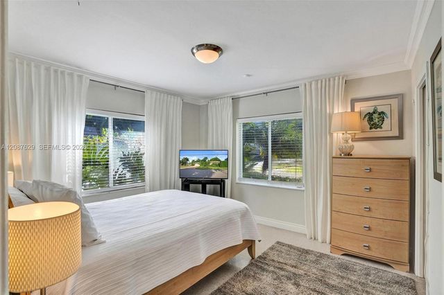 712 S 15th Avenue, Hollywood, FL 33020