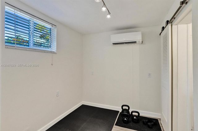 712 S 15th Avenue, Hollywood, FL 33020