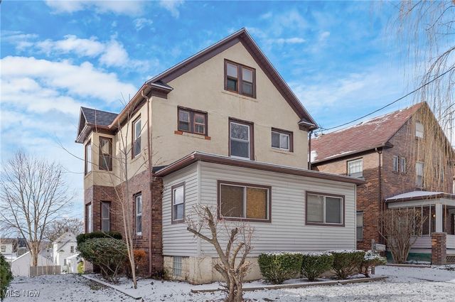 404 N Bentley Avenue, Niles, OH 44446