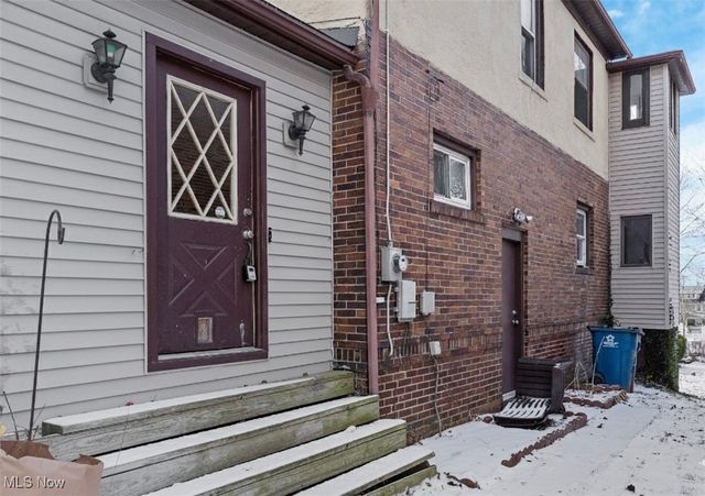 404 N Bentley Avenue, Niles, OH 44446