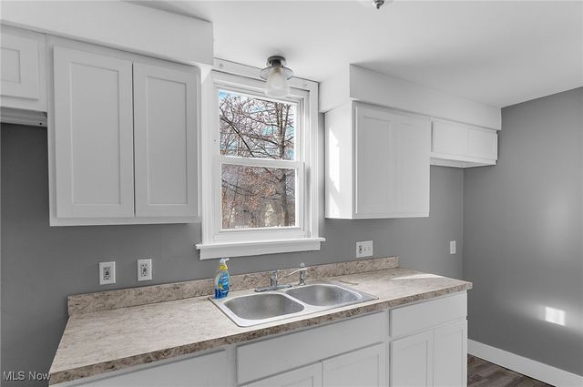 404 N Bentley Avenue, Niles, OH 44446