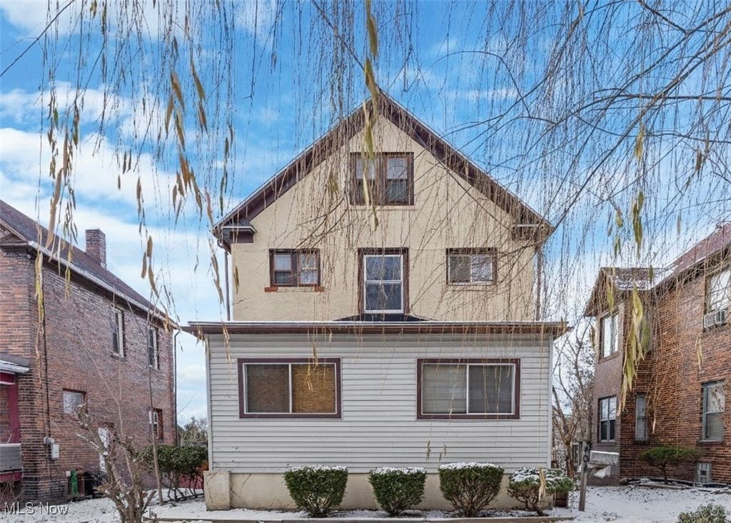 404 N Bentley Avenue, Niles, OH 44446