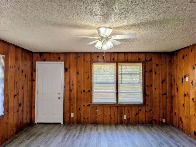 1614 HAWES AVENUE, Wichita Falls, TX 76301