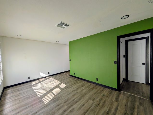 1614 HAWES AVENUE, Wichita Falls, TX 76301