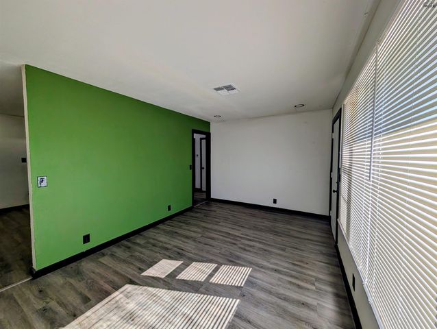 1614 HAWES AVENUE, Wichita Falls, TX 76301