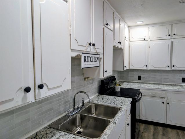 1614 HAWES AVENUE, Wichita Falls, TX 76301