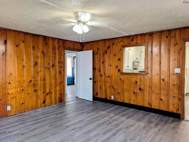 1614 HAWES AVENUE, Wichita Falls, TX 76301