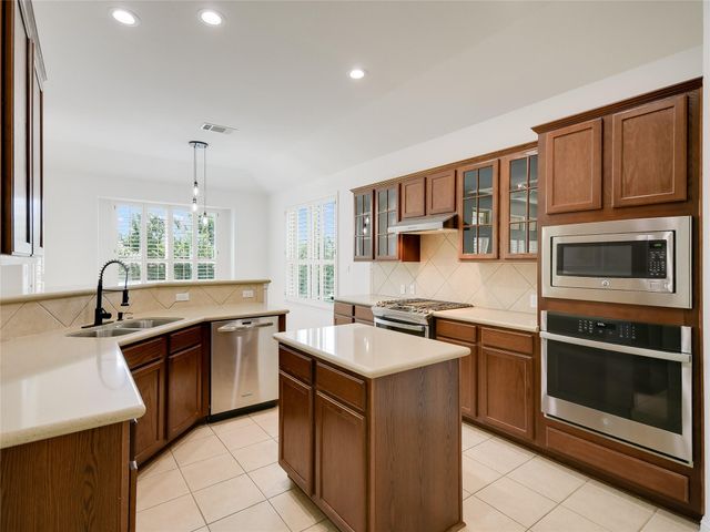 15701 Sayan CV, Bee Cave, TX 78738