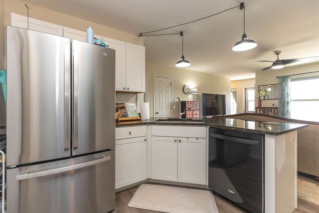 1118 Harbor Drive, Salina, KS 67401