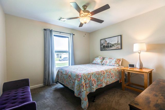1118 Harbor Drive, Salina, KS 67401