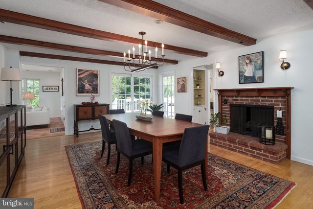 19 MAPLE LN, Pennington, NJ 08534