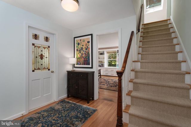 19 MAPLE LN, Pennington, NJ 08534