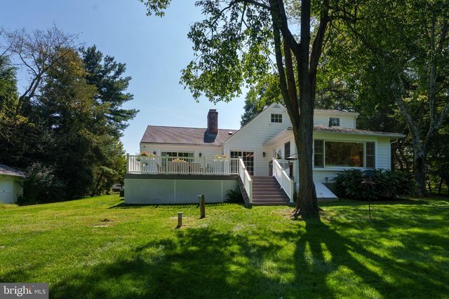 19 MAPLE LN, Pennington, NJ 08534