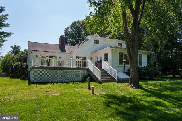 19 MAPLE LN, Pennington, NJ 08534