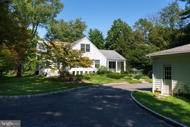 19 MAPLE LN, Pennington, NJ 08534