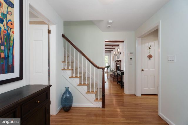 19 MAPLE LN, Pennington, NJ 08534