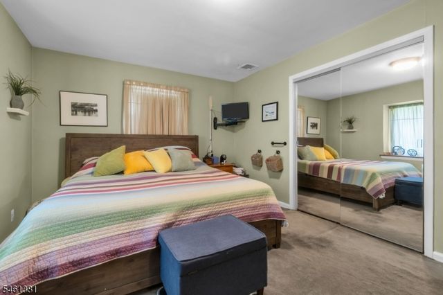 114 Lopez Rd, Cedar Grove Twp., NJ 07009