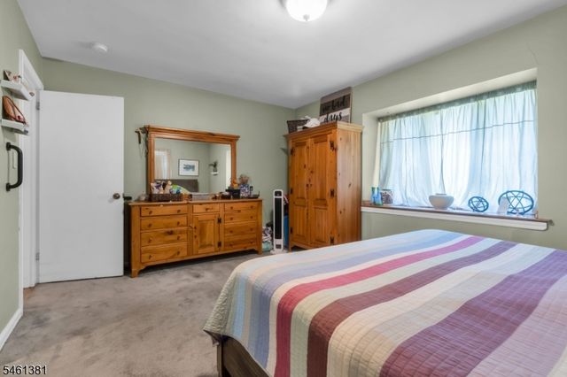114 Lopez Rd, Cedar Grove Twp., NJ 07009