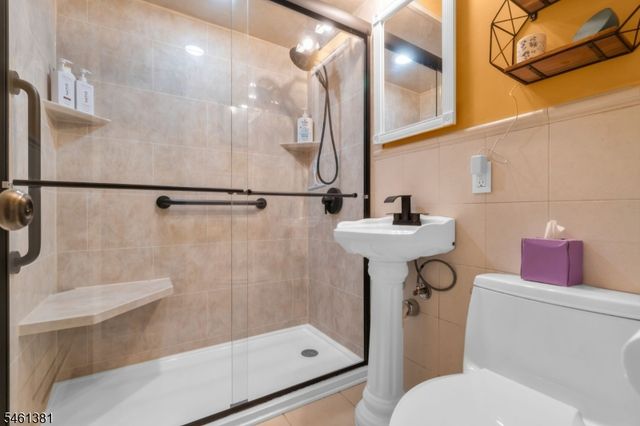 114 Lopez Rd, Cedar Grove Twp., NJ 07009