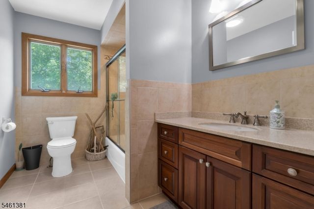 114 Lopez Rd, Cedar Grove Twp., NJ 07009